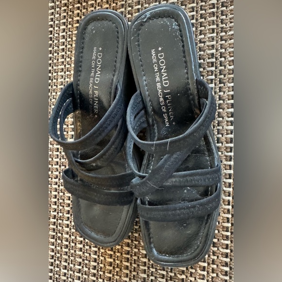[Donald J. Pliner] Black Mesh Platform Sandals Sz: 8. - Picture 10 of 10